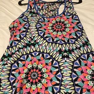 Sleeveless blouse zipper in back